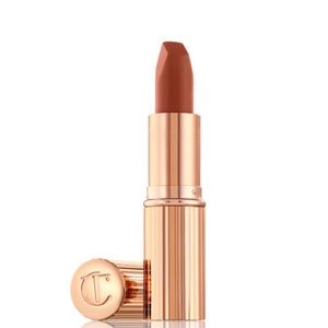 THE SUPER NUDES MATTE REVOLUTION - SUPER FABULOUS Deep rose brown lipstick